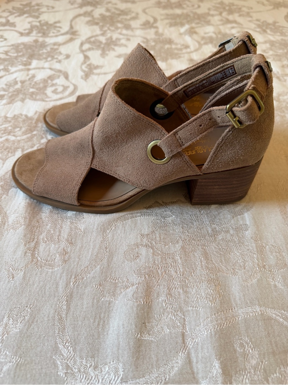 Koolaburra UGG Women’s Kaiah Brown Ortholite Block Heel Sandals Size 6.5
